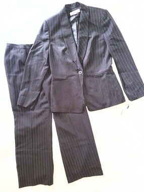 NWT Le Suit Black Pinstripe Pant Suit Outfit Blazer Slacks Matching Set Size 6